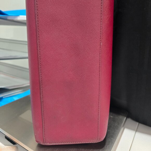 Tory Burch Burgundy Saffiano Leather Emerson Tote Bag w/Gold Tone Hardware - Picture 11 of 11